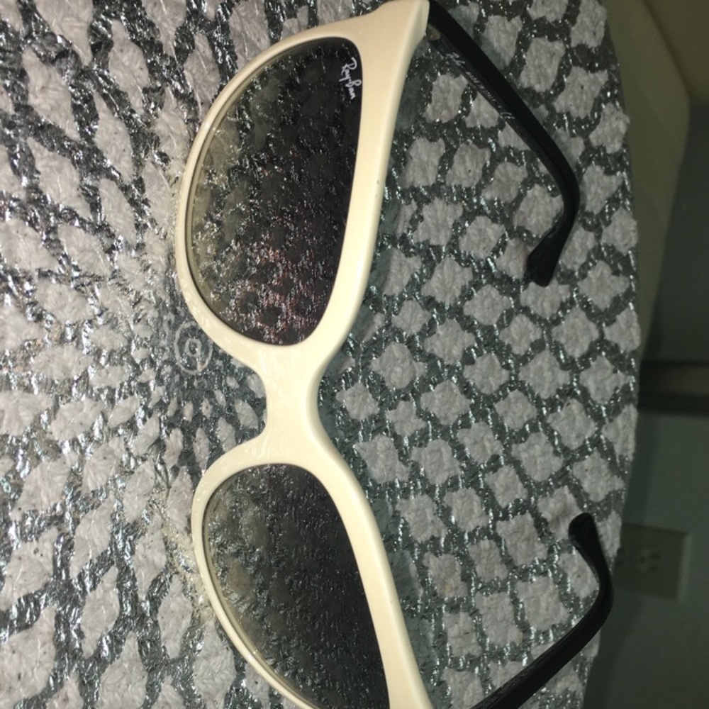 Ray-Ban Sun Glasses 🎉